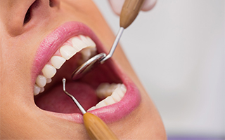 Clínica Médica Santa Sofia Somos uma clínica dentária dedicada à saúde oral e ao bem-estar dos nossos pacientes. Oferecemos tratamentos dentários completos, com tecnologia moderna e uma equipa experiente, para cuidar do seu sorriso com qualidade, segurança e confiança.