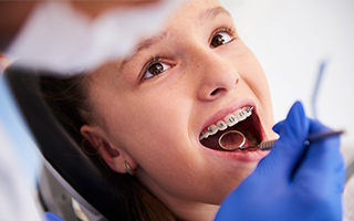 Clínica Médica Santa Sofia Somos uma clínica dentária dedicada à saúde oral e ao bem-estar dos nossos pacientes. Oferecemos tratamentos dentários completos, com tecnologia moderna e uma equipa experiente, para cuidar do seu sorriso com qualidade, segurança e confiança.